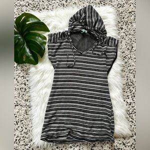 ⭐️ Striped Black and White Cover Up